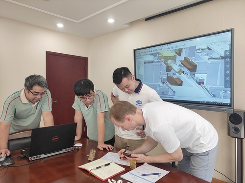 Jüngste Firmenblogs über Der russische Kunde besuchte die Xinwei Fabrik
