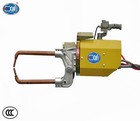 Ein guter Preis. Tragbare 15KVA Punktschweissen-Maschine, wassergekühlter Schweißer der Stellen-220volt Online